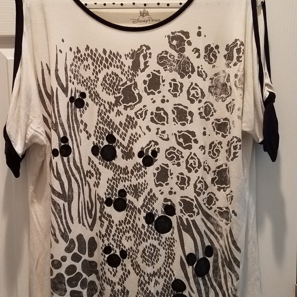 Disney Split Sleeve Animal Print Top